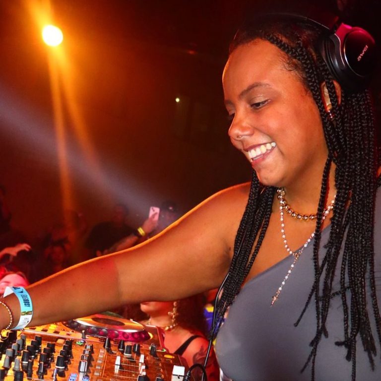 WhatsApp Image 2025-12-22 at 22.58.54